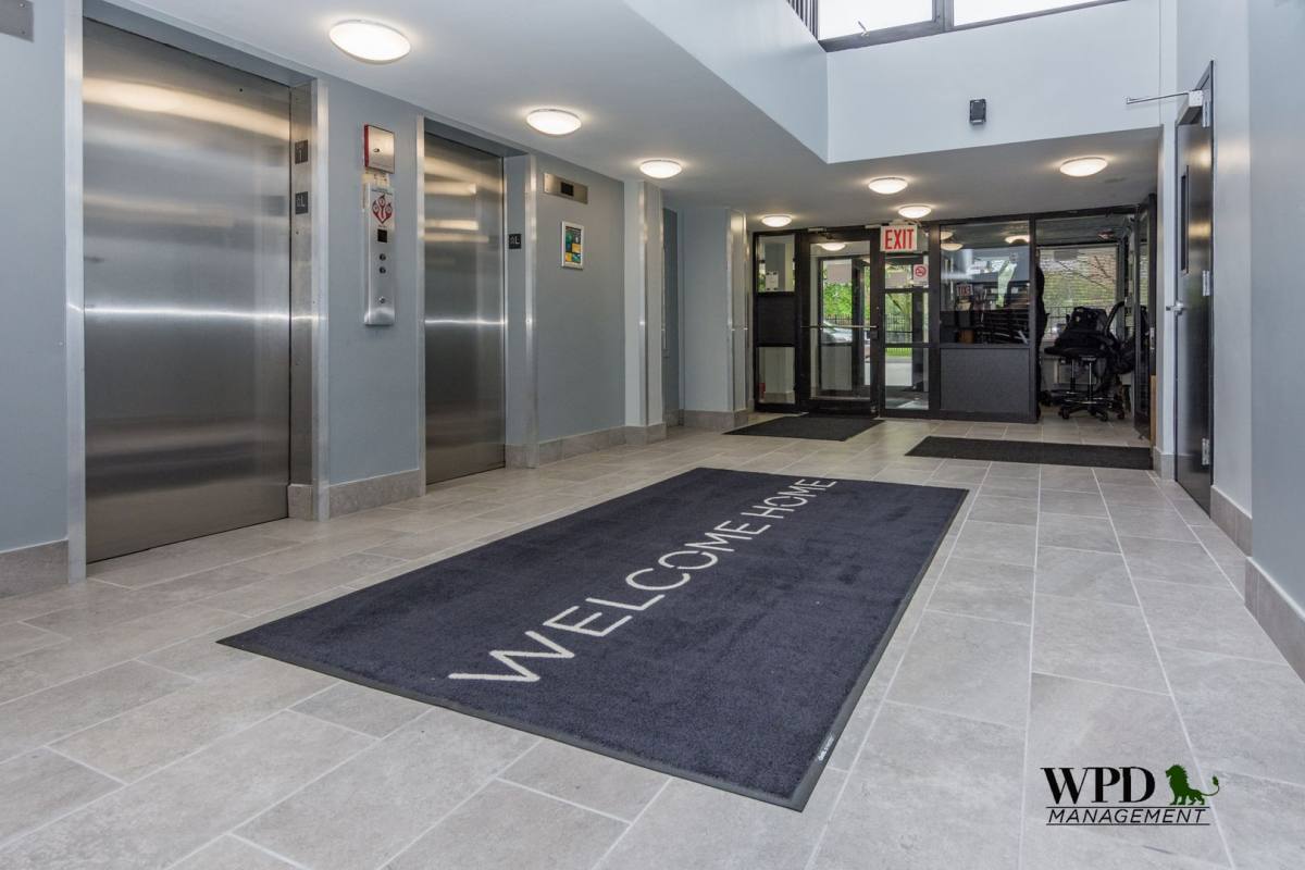 Apartment for rent at 6501 S Lowe Ave, Chicago, IL 60621