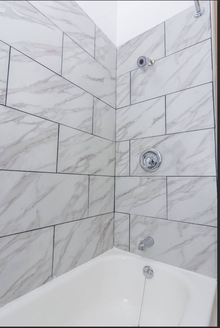 Apartment for rent at 4202 W Washington Blvd #1, Chicago, IL 60624