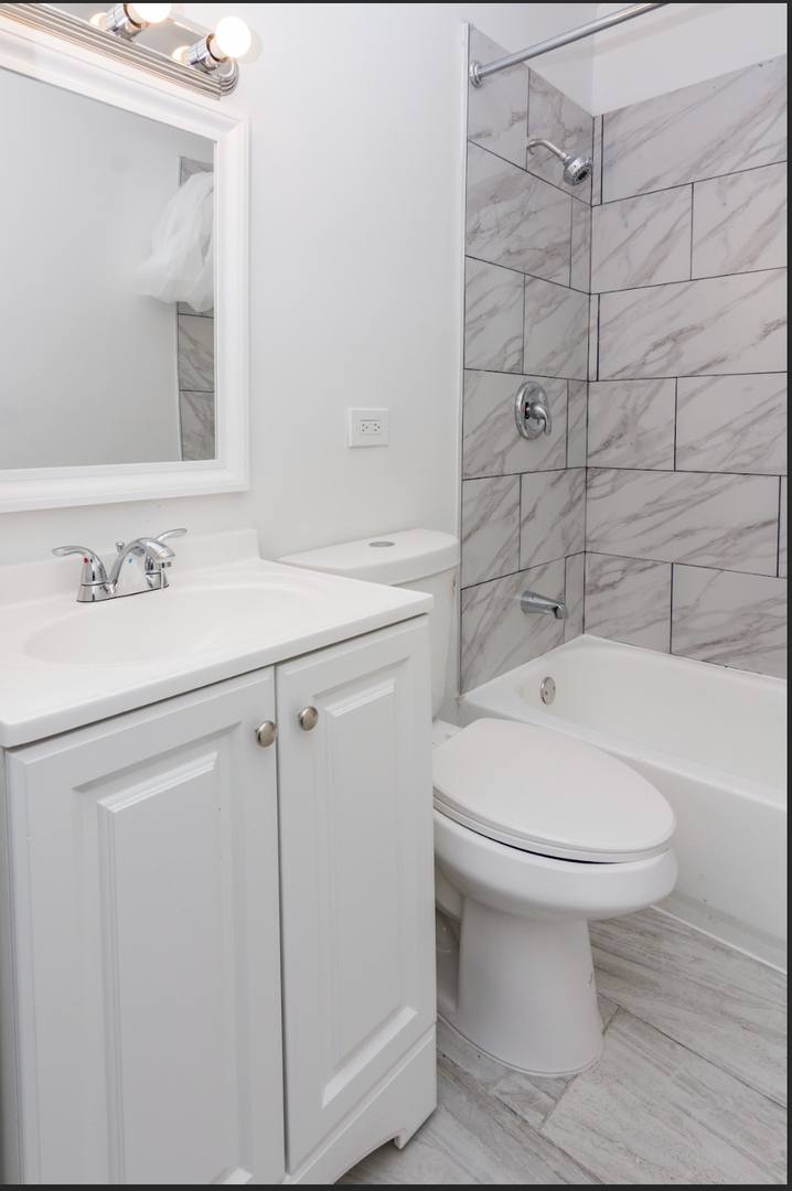 Apartment for rent at 4202 W Washington Blvd #1, Chicago, IL 60624
