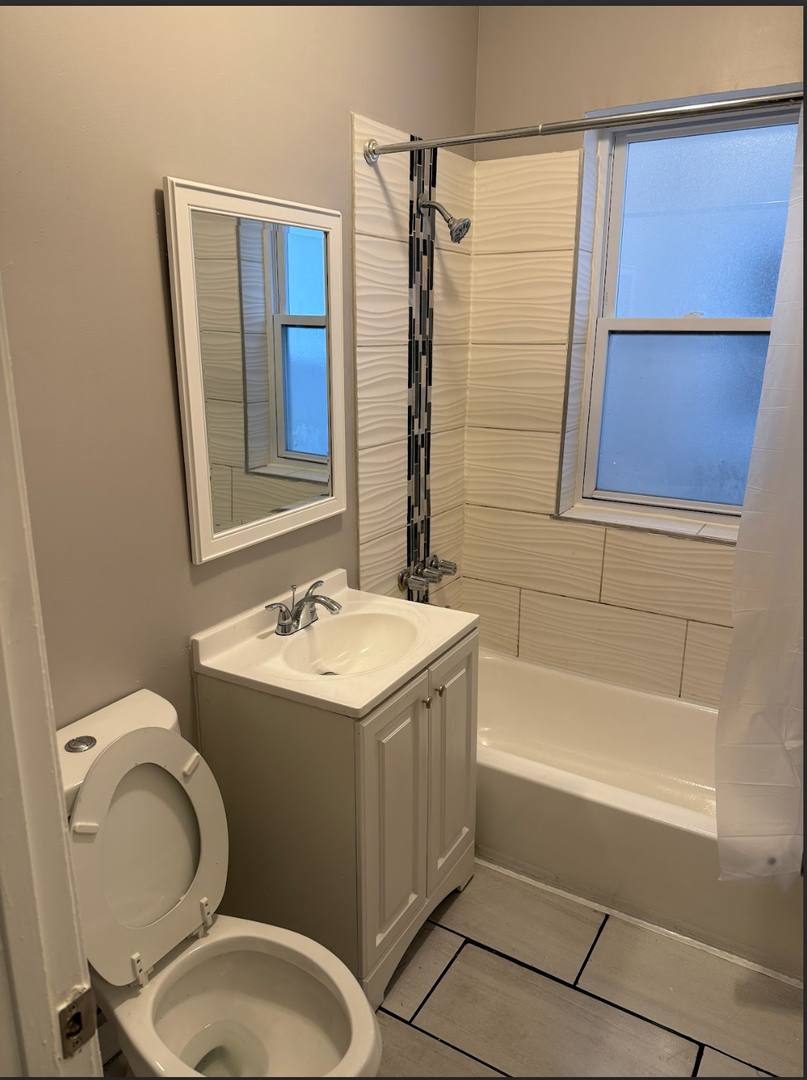 Apartment for rent at 1613 N Leclaire, Chicago, IL 60639