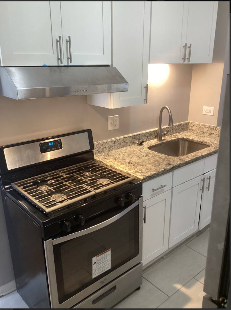 Apartment for rent at 6750 S May St #2, Chicago, IL 60621