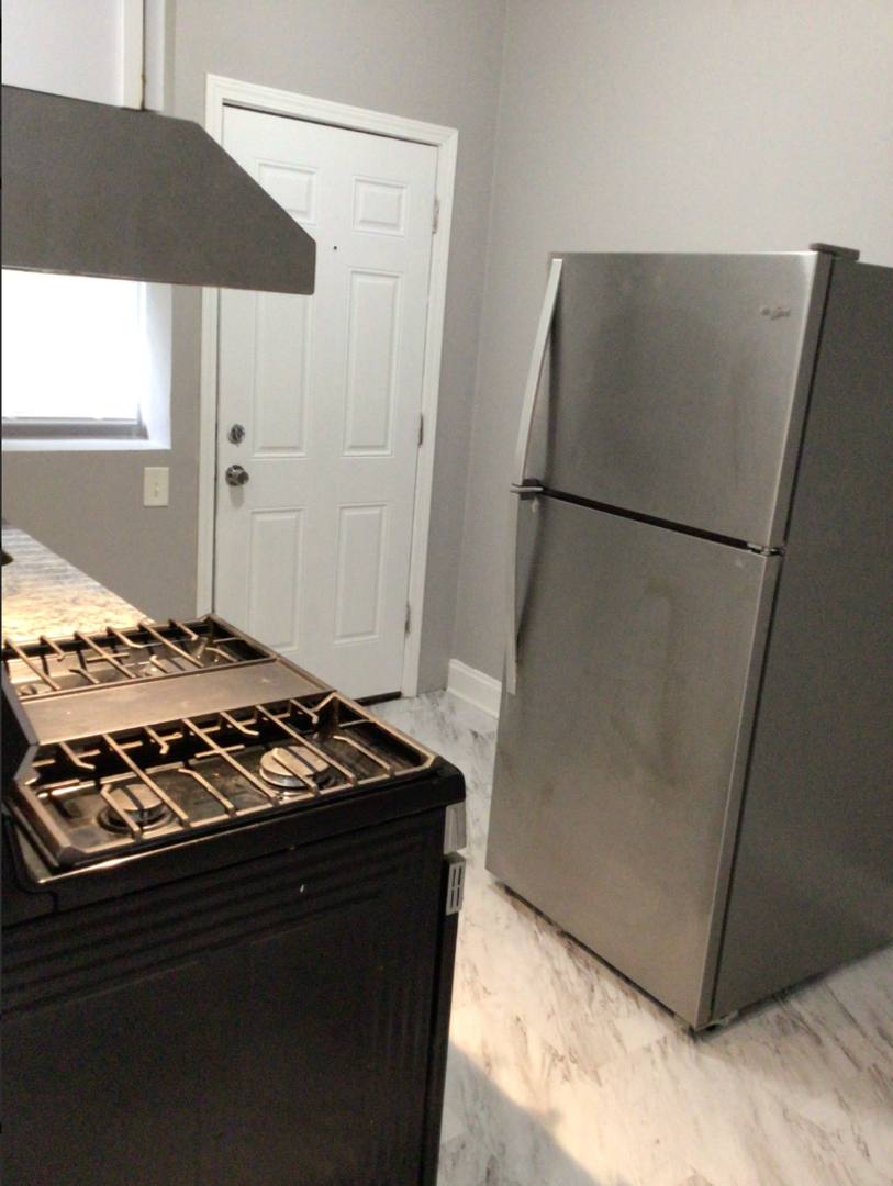 Apartment for rent at 6750 S May St #2, Chicago, IL 60621