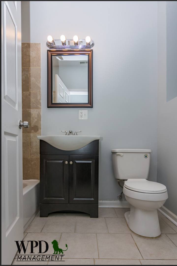 Apartment for rent at 314 E 53rd St #3, Chicago, IL 60615