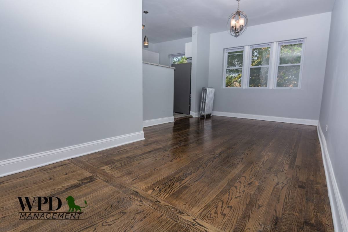Apartment for rent at 7639 S Colfax #3B, Chicago, IL 60649