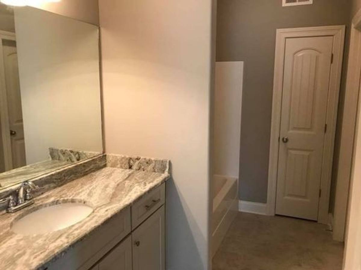 Townhouse for rent at 500 Fifer Circle, Oxford, MS 38655