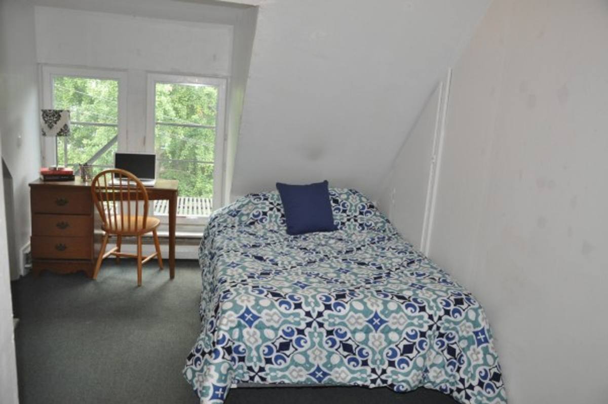 Apartment for rent at 525 Plum St, Syracuse, NY 13204