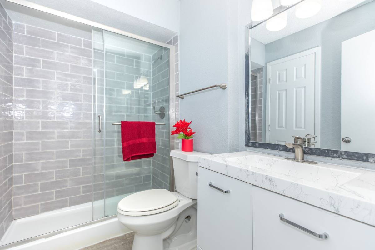 Apartment for rent at 670 Maxey Rd, Houston, TX 77013