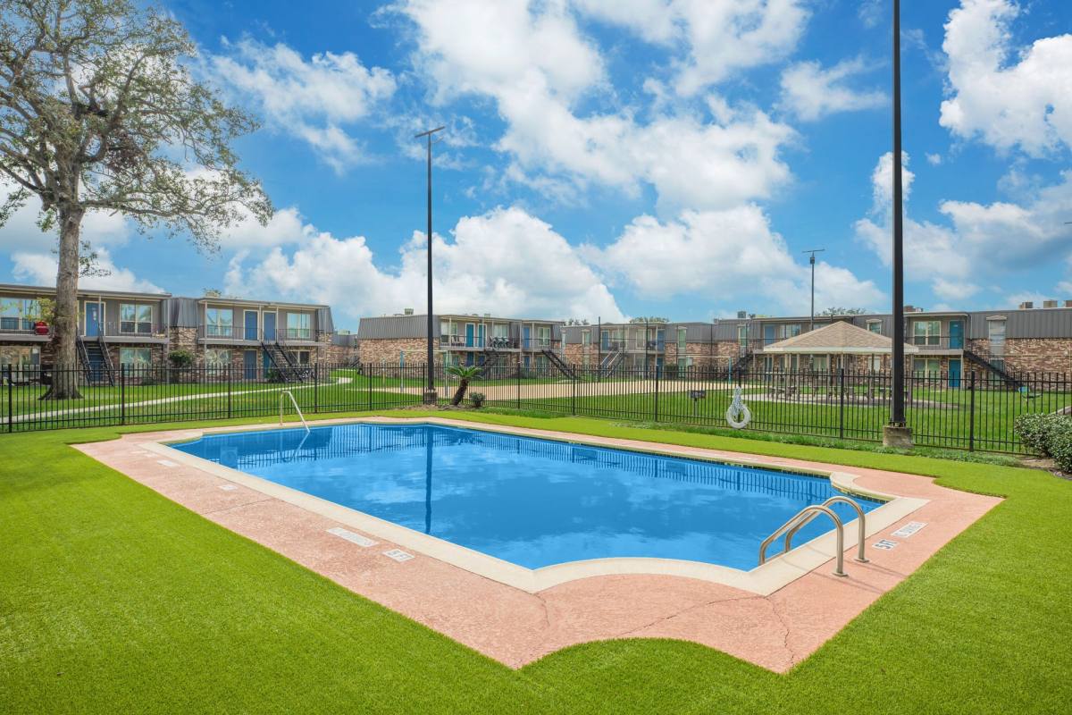 Apartment for rent at 670 Maxey Rd, Houston, TX 77013