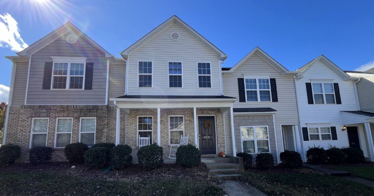 Townhouse for rent at 4315 Bastille Dr, Kernersville, NC 27284