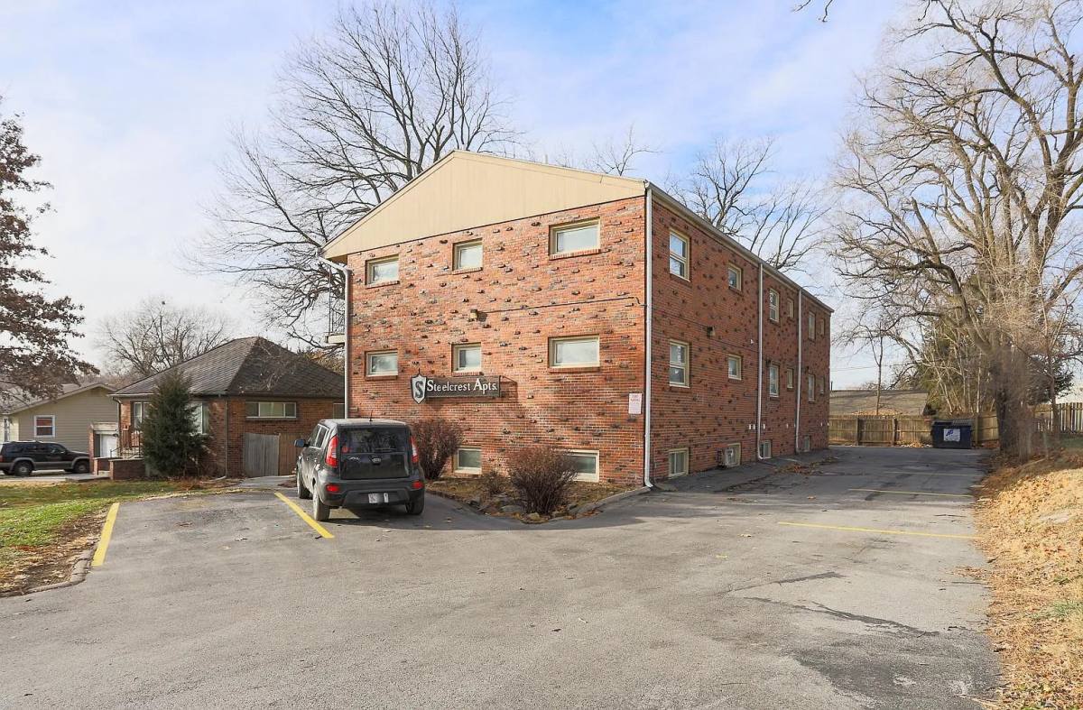Apartment for rent at 4416 N 62nd St #5, Omaha, NE 68104