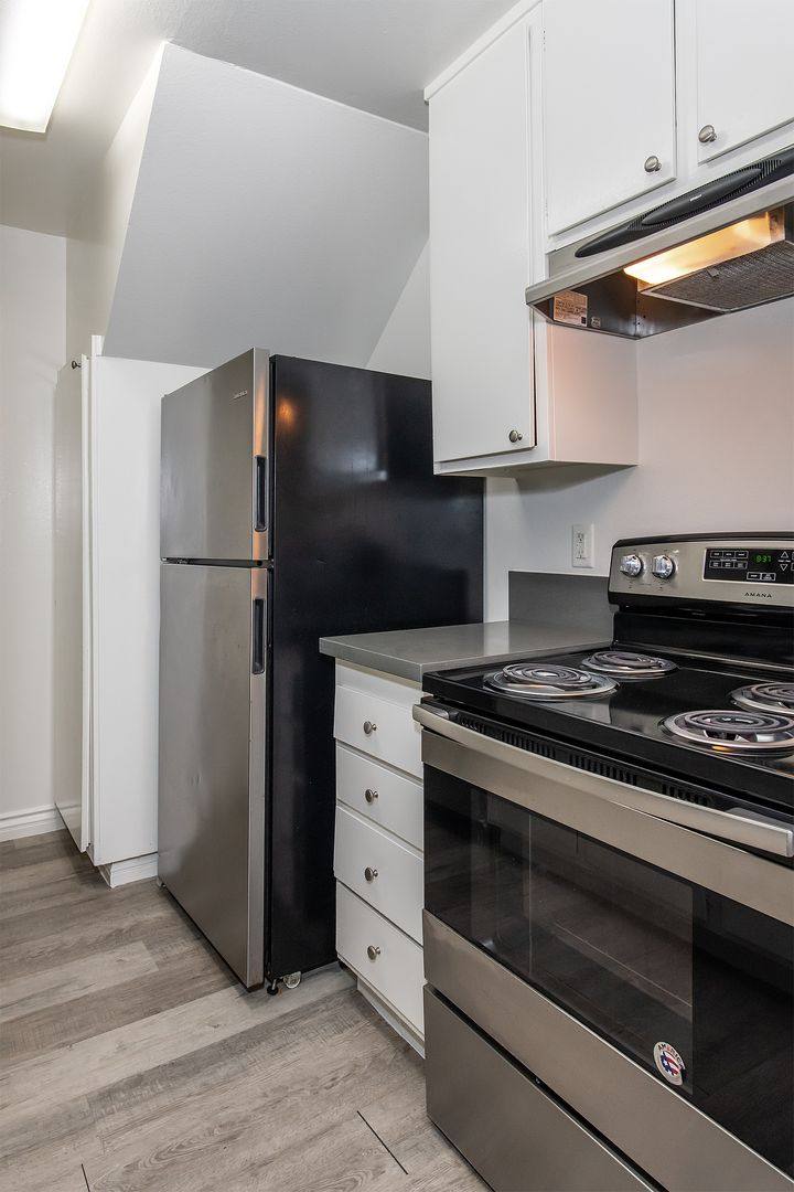 Apartment for rent at 930 N Monterey St, Alhambra, CA 91801