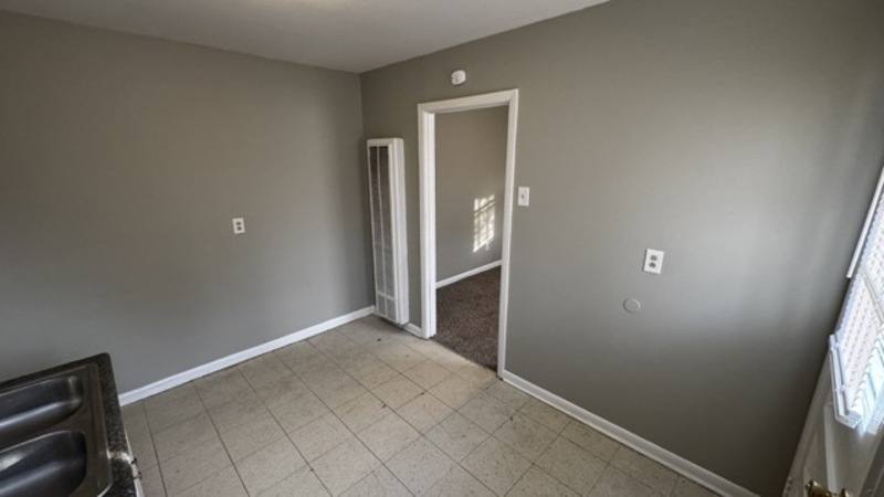 Apartment for rent at 832 Whitford Place, Memphis, TN 38106