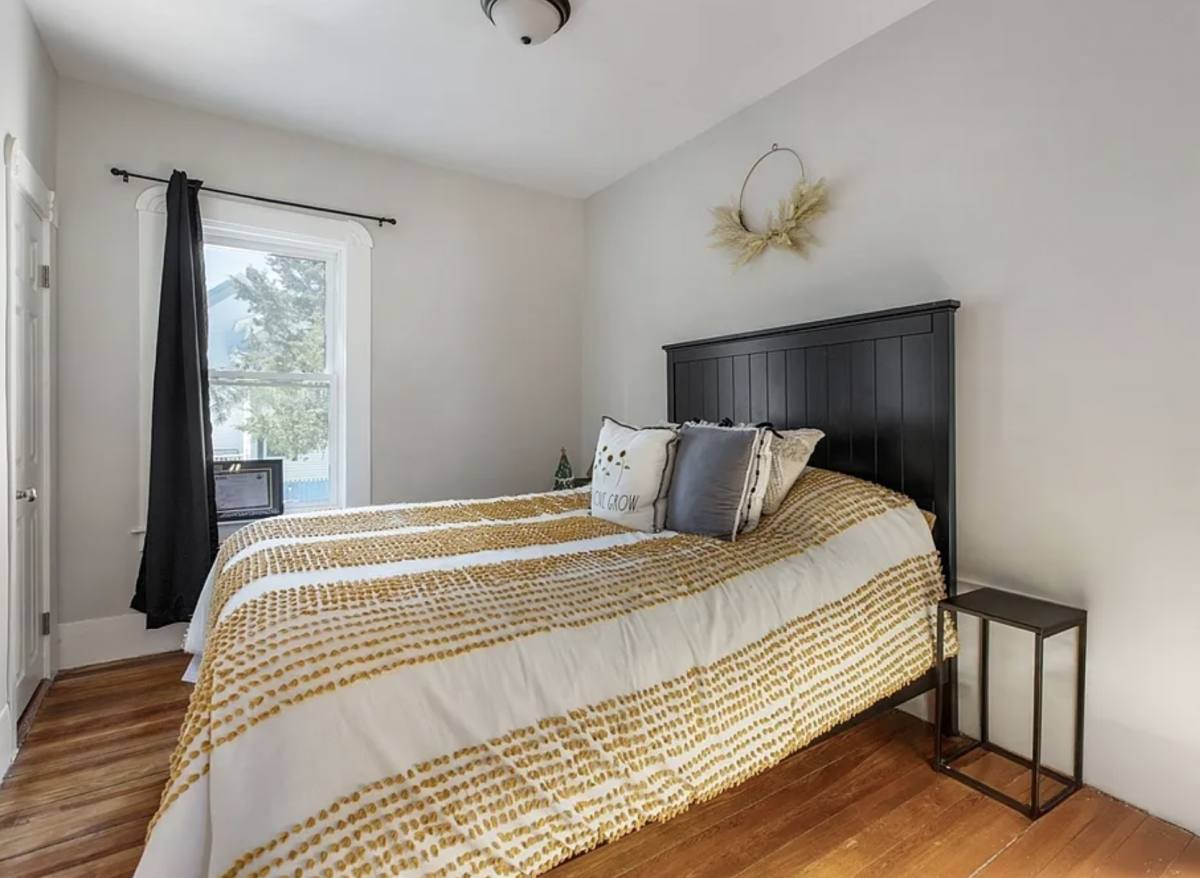 Apartment for rent at 1037 Cove Rd #1, New Bedford, MA 02744