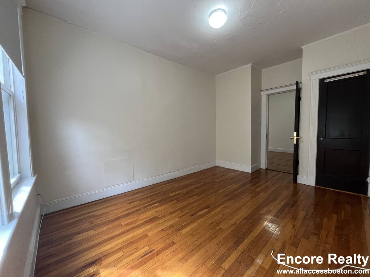 Apartment for rent at 1626 Commonwealth Ave #17, Brighton, MA 02135