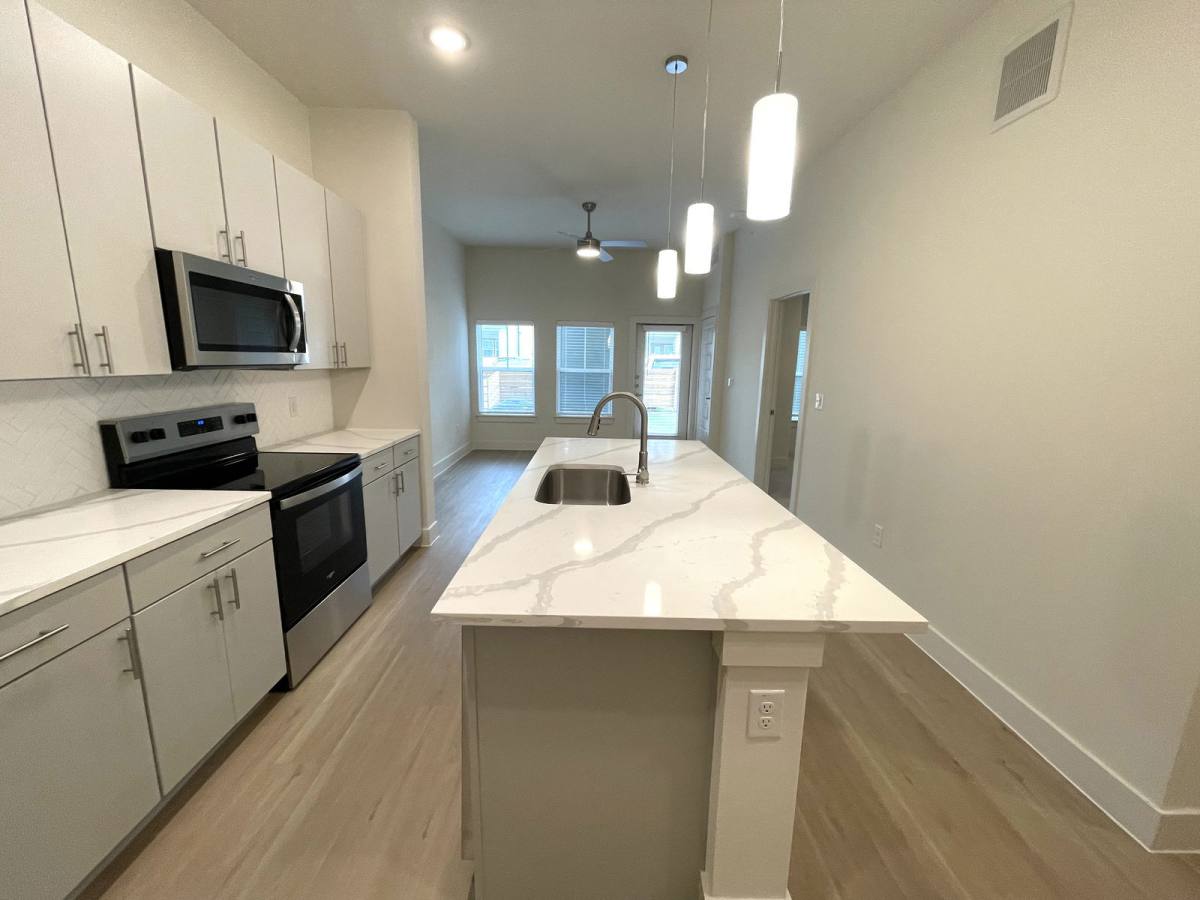 Apartment for rent at 1350 W Taylor St #5221, Sherman, TX 75092