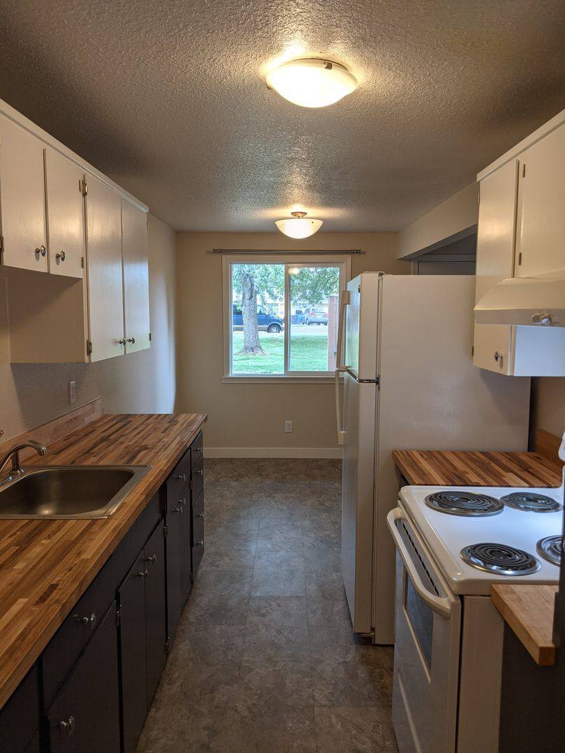 Apartment for rent at 208 SE 98th Ave, Vancouver, WA 98664