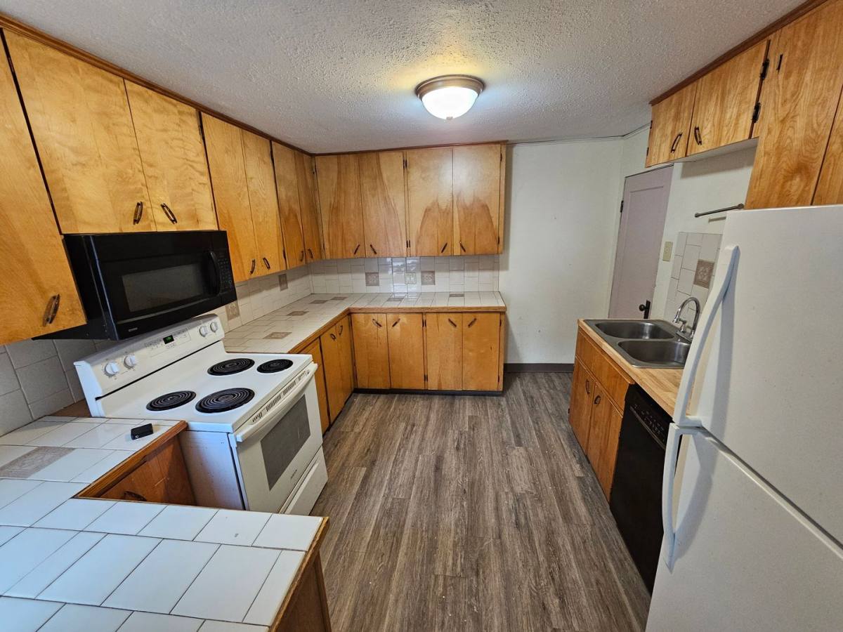 Apartment for rent at 2004 Adams Ave, La Grande, OR 97850