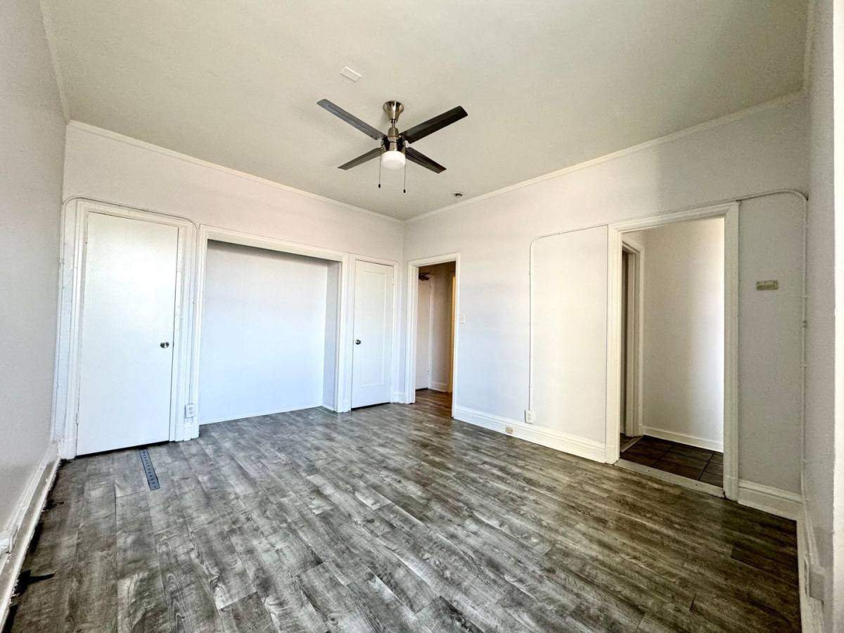 Apartment for rent at 248 S Western Ave, Los Angeles, CA 90004