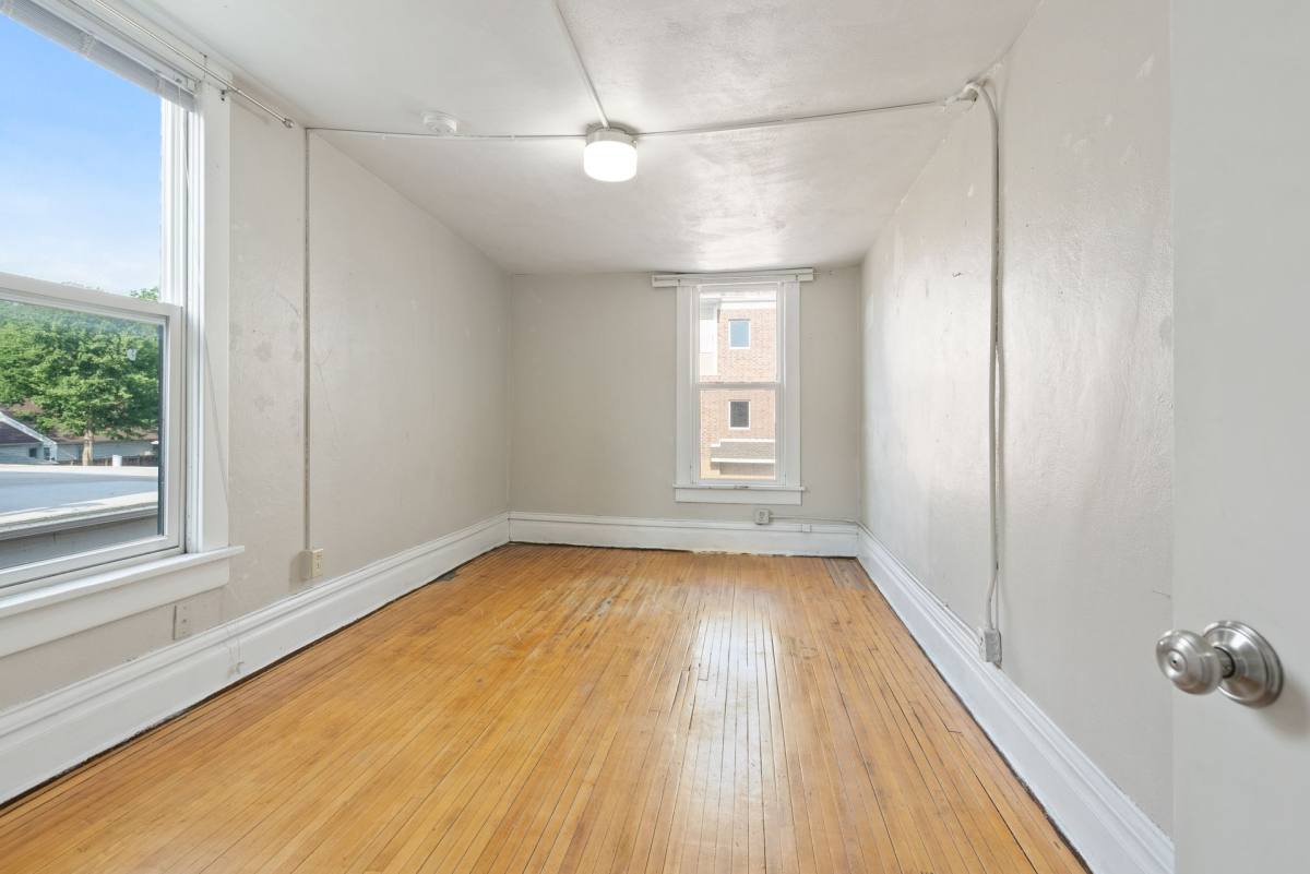 Apartment for rent at 2020 1 2 College St, Cedar Falls, IA 50613