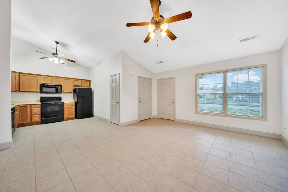 Townhouse for rent at 2083 - 2450 Suncrest Village Lane, Johnson City, TN 37615