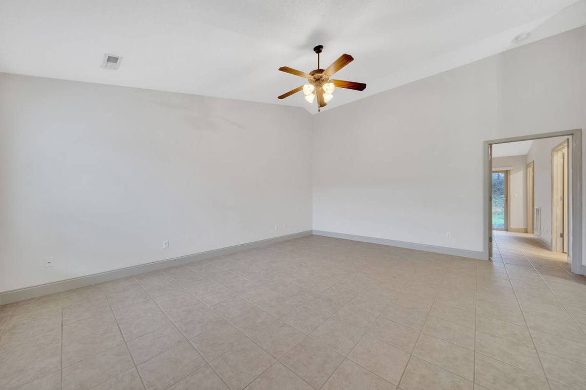 Townhouse for rent at 2083 - 2450 Suncrest Village Lane, Johnson City, TN 37615