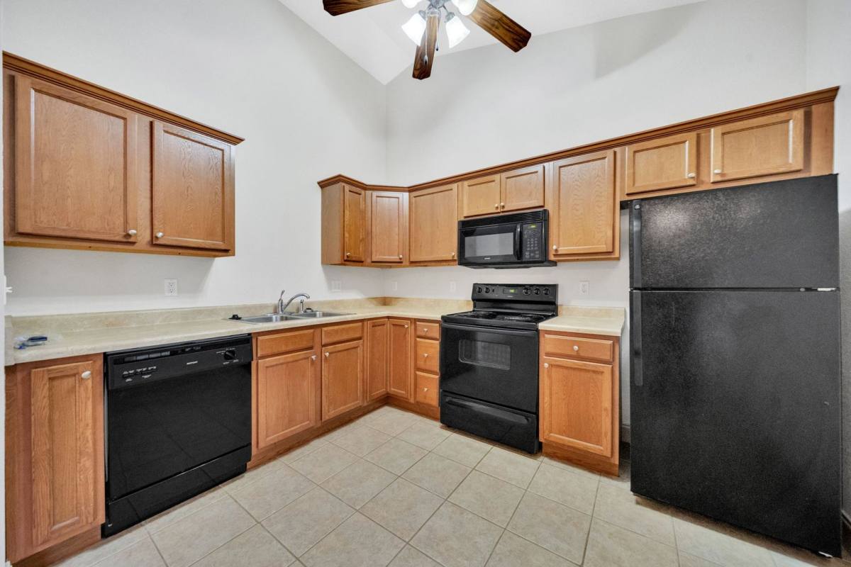 Townhouse for rent at 2083 - 2450 Suncrest Village Lane, Johnson City, TN 37615