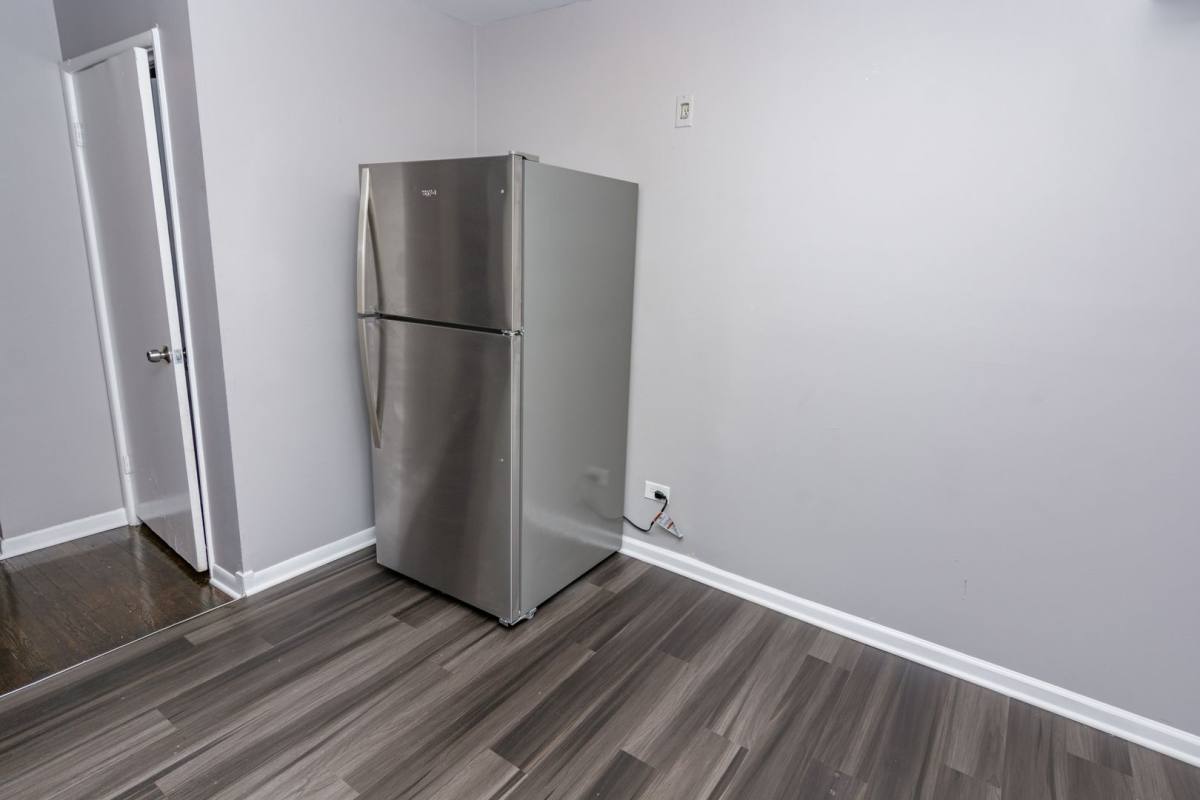 Apartment for rent at 8223 S Exchange Ave, Chicago, IL 60617