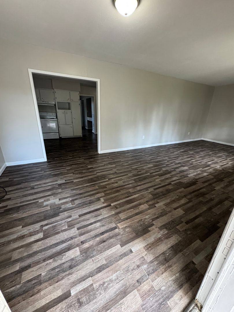 Apartment for rent at 809 Shadow Rock Dr, Forsyth, MO 65653