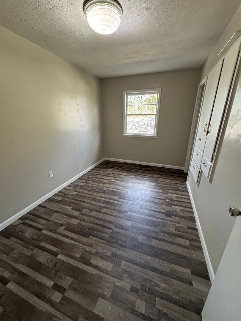 Apartment for rent at 809 Shadow Rock Dr, Forsyth, MO 65653