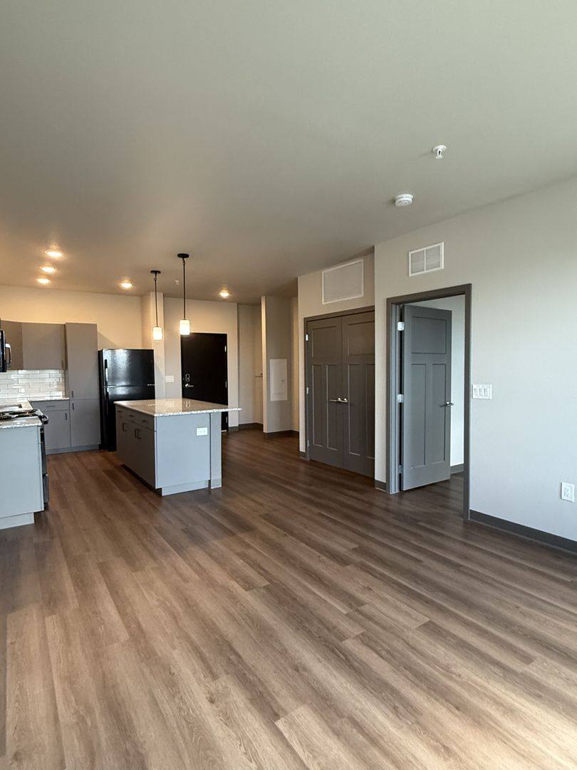 Apartment for rent at 955 W Clairemont Ave, Eau Claire, WI 54701