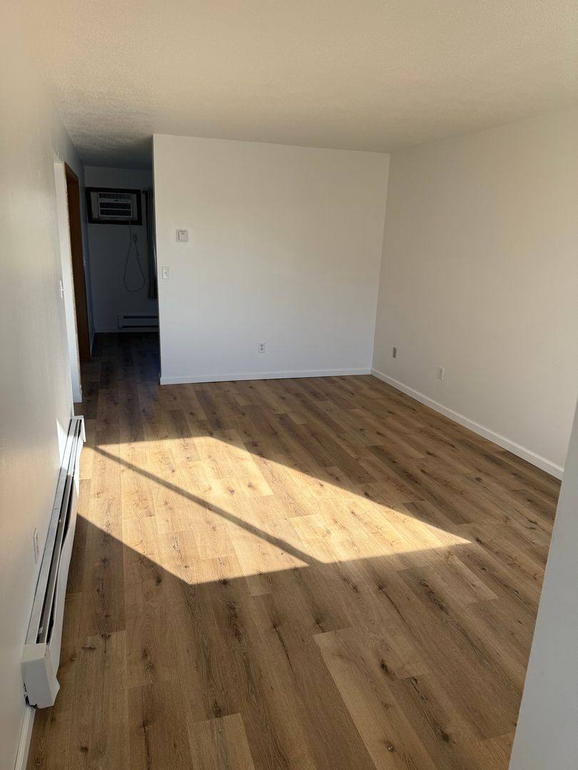 Apartment for rent at 1710 Harding St, Tama, IA 52339