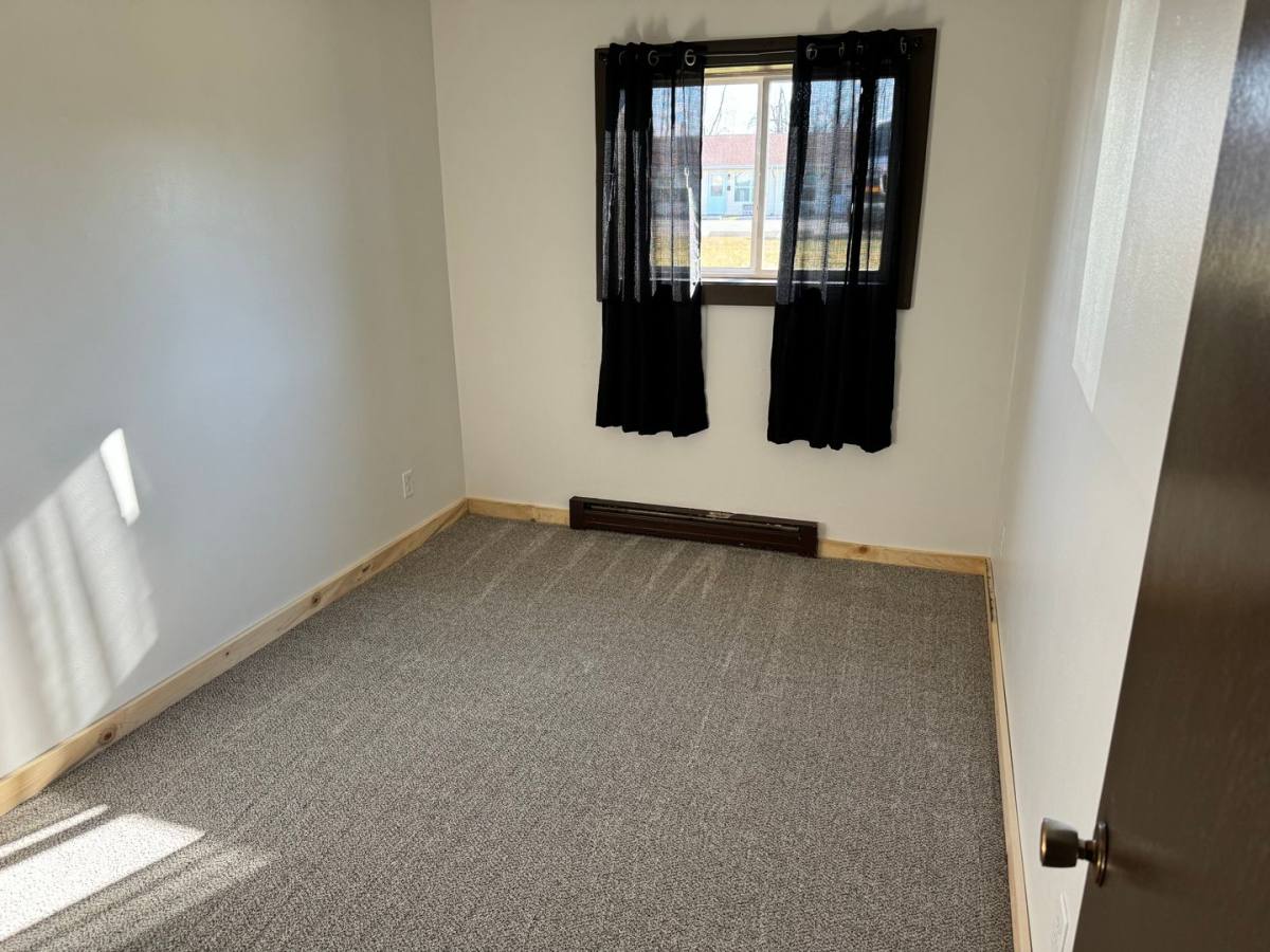 Apartment for rent at 1710 Harding St, Tama, IA 52339