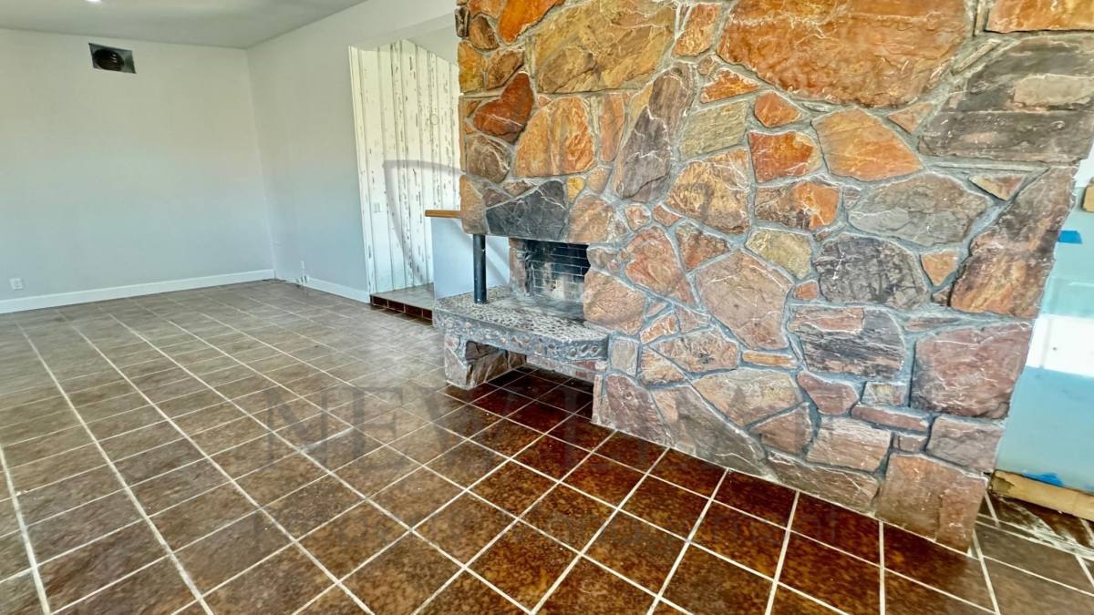 House for rent at 10269 Choiceana Ave, Hesperia, CA 92345
