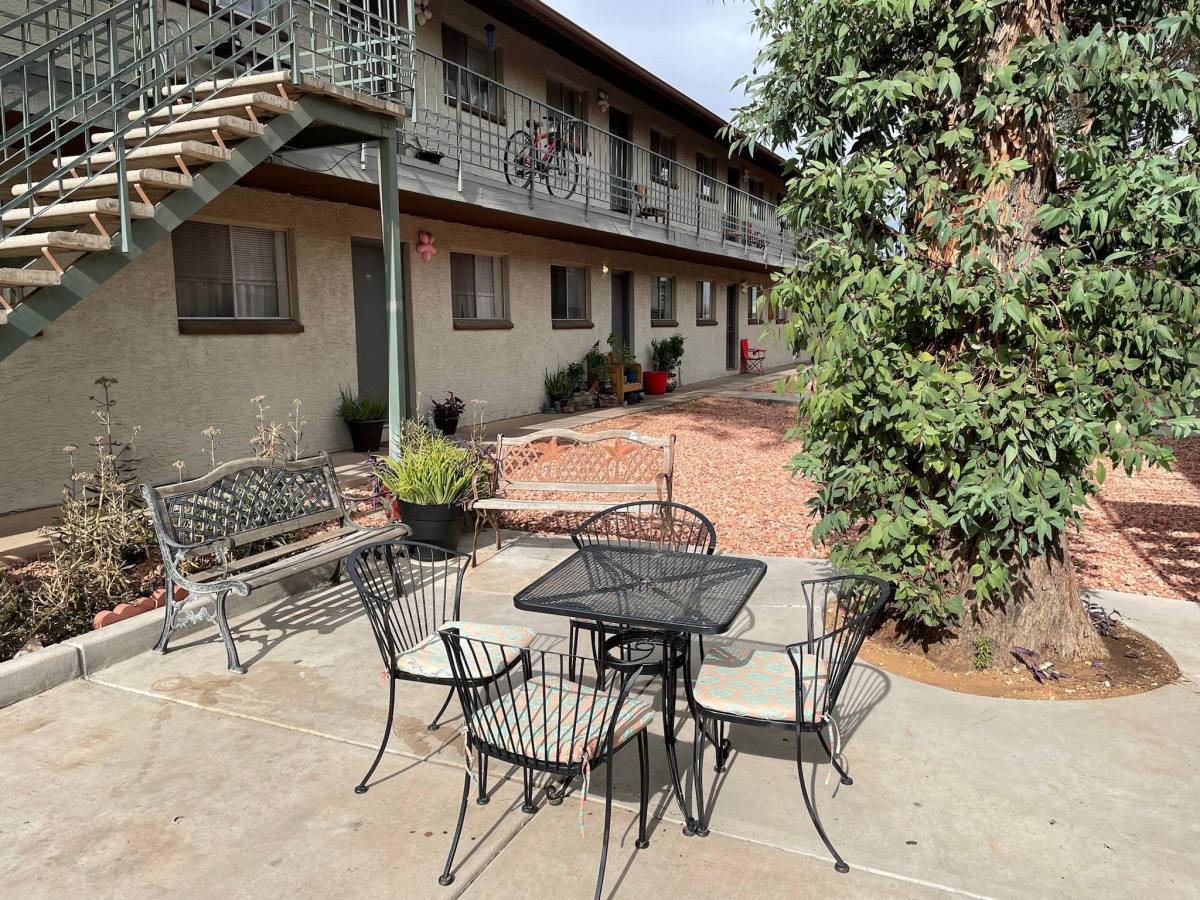 Apartment for rent at Sweetwater Hills, 2002 E Sweetwater Ave, Phoenix, AZ 85022