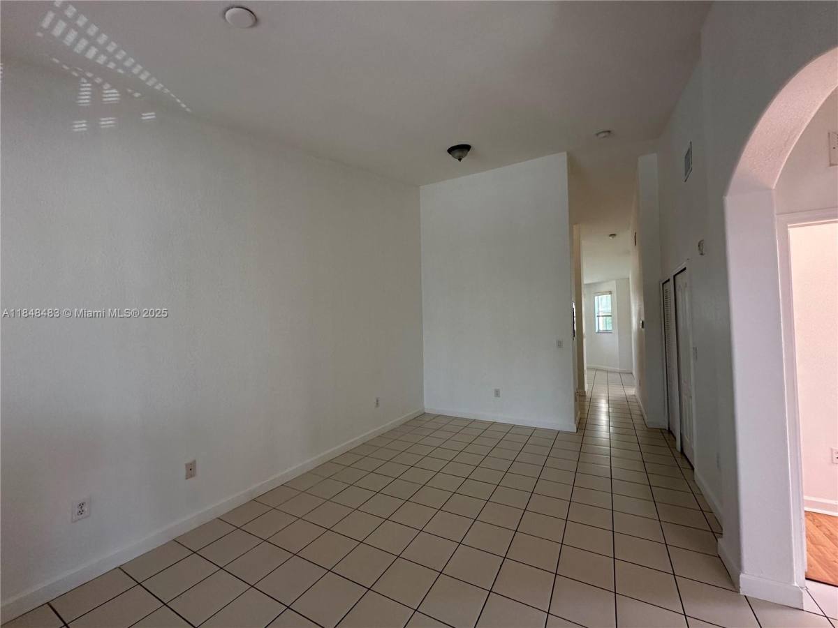 Condo for rent at 1568 SE 26th St #200, Homestead, FL 33035