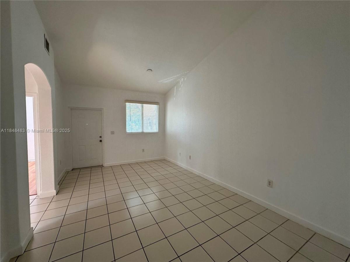Condo for rent at 1568 SE 26th St #200, Homestead, FL 33035