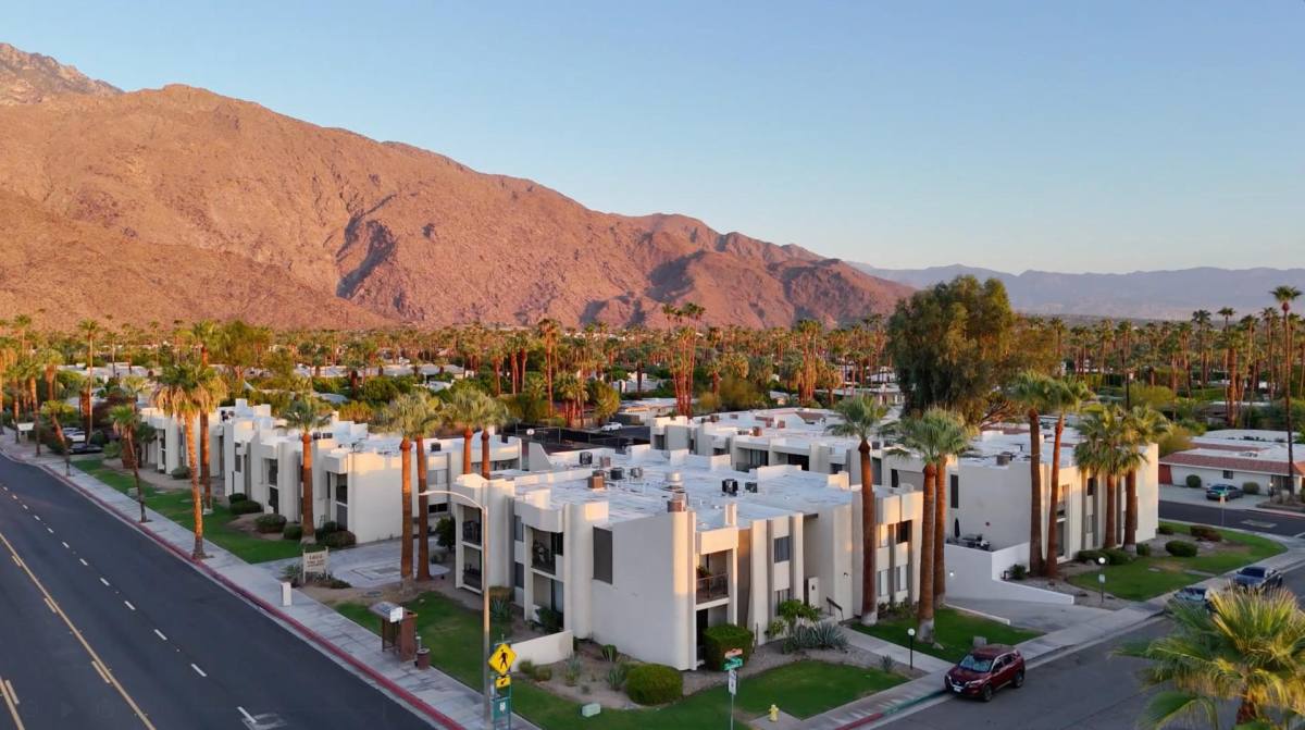 Apartment for rent at 1400 E Palm Canyon Dr #115, Palm Springs, CA 92264