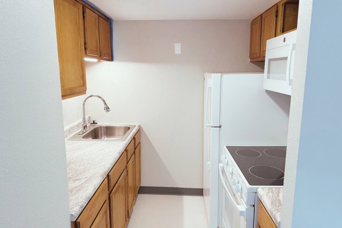 41 N Main St, Miami, OK 74354 - Apartment for Rent - Image 6