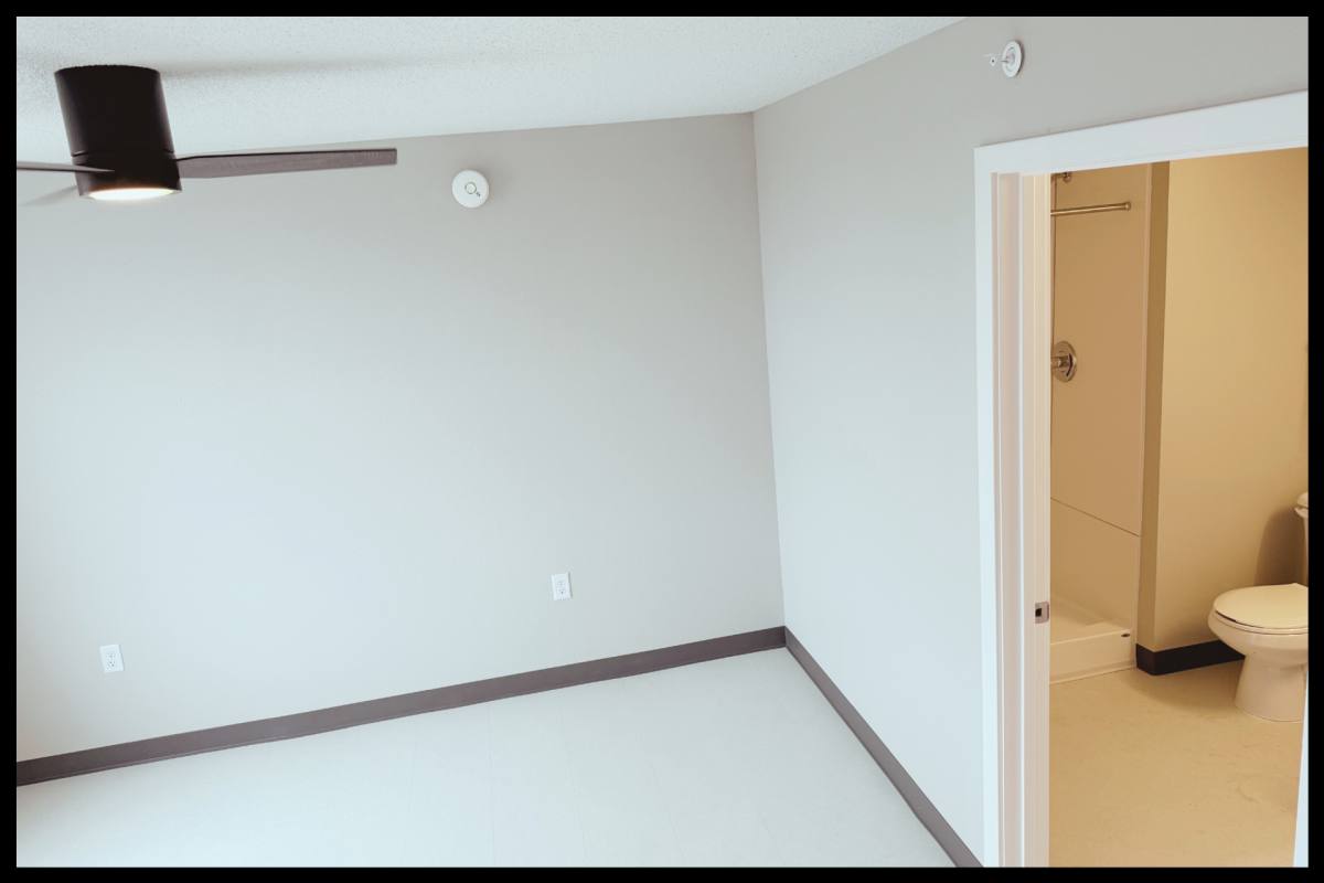 41 N Main St, Miami, OK 74354 - Apartment for Rent - Image 5