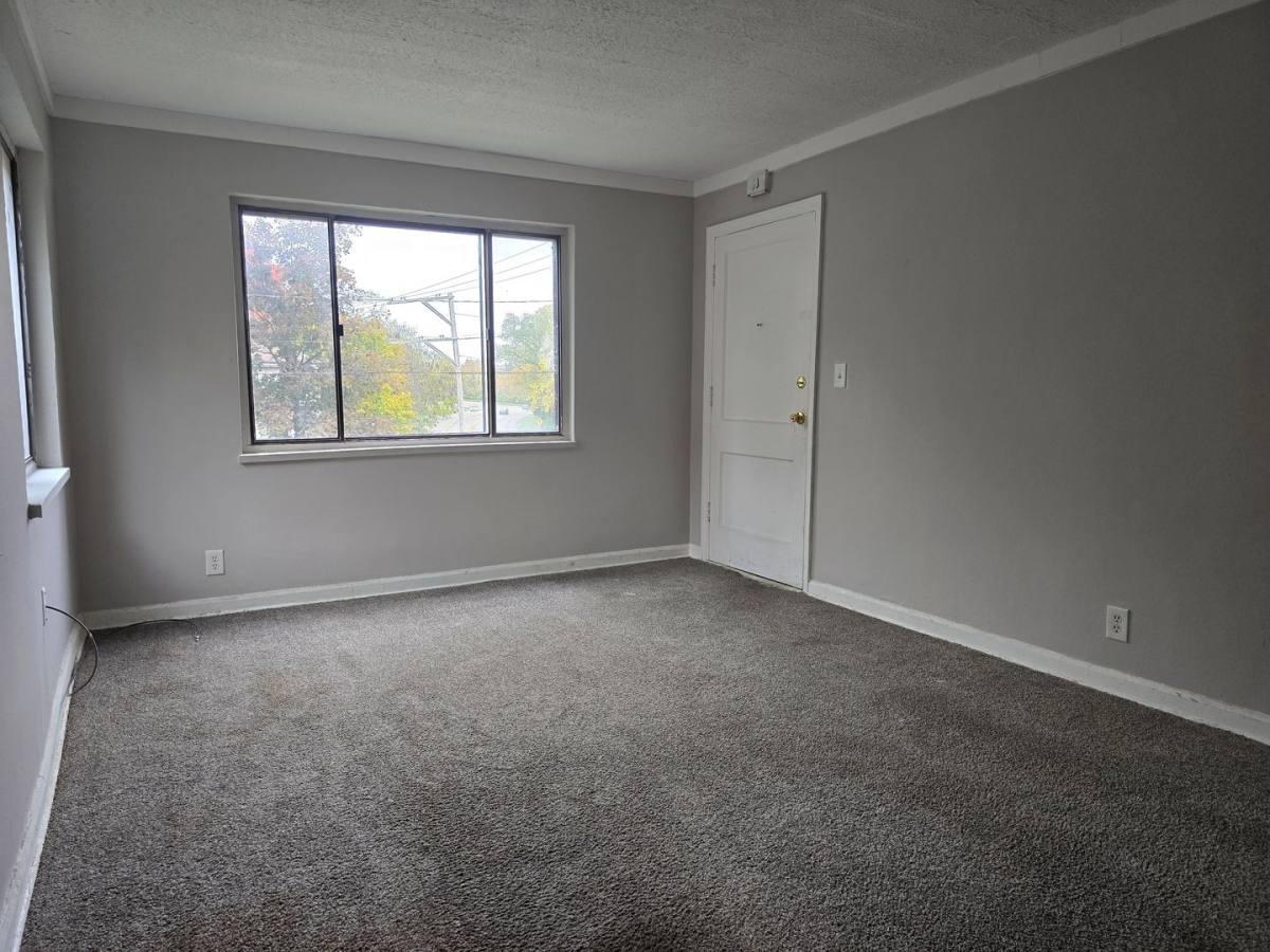 Apartment for rent at 650 Redwood Ave, Dayton, OH 45405