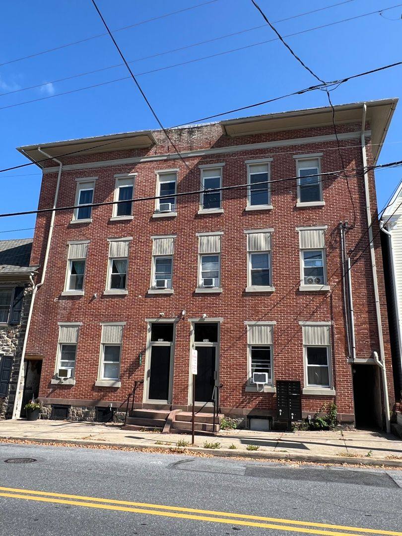 305 Main St, Oley, PA 19547
