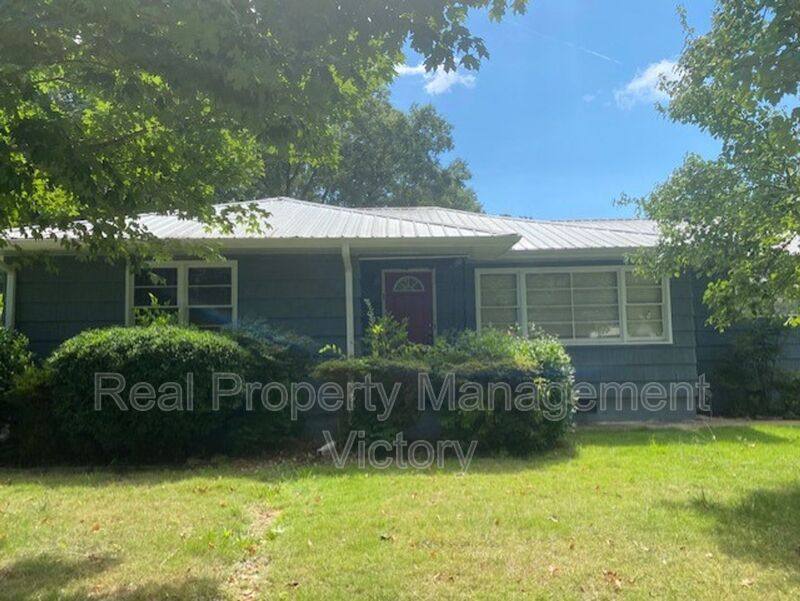 House for rent at 201 Holly St, Bessemer, AL 35023