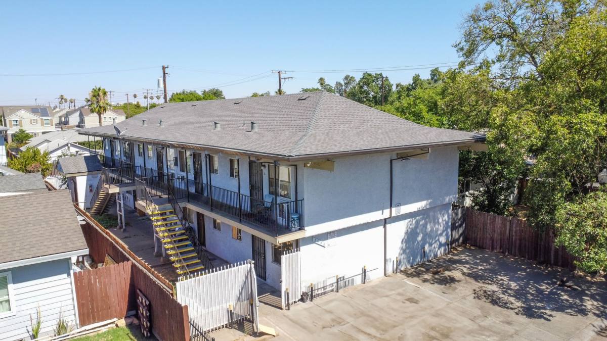 Apartment for rent at 2408 Empress St, Sacramento, CA 95815