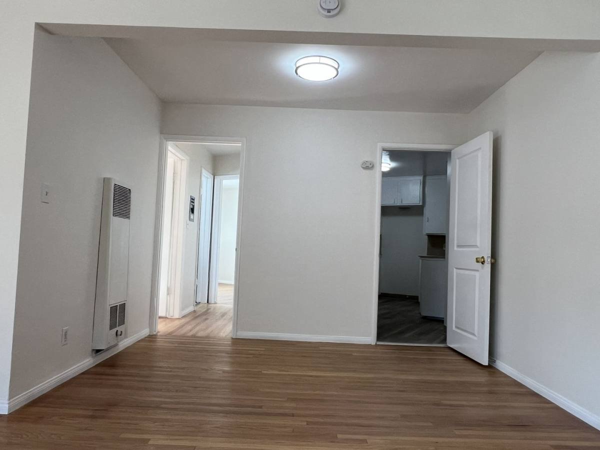 Apartment for rent at 400 N Atlantic Blvd, Alhambra, CA 91801