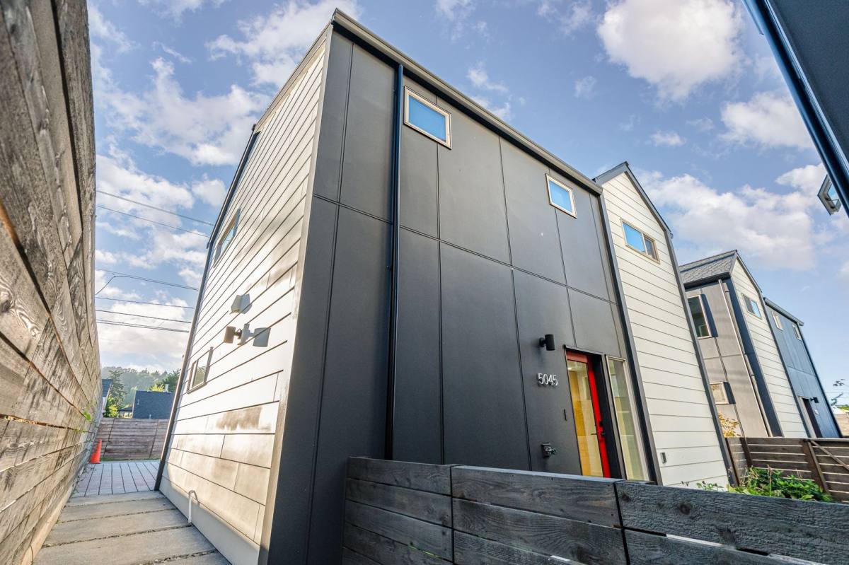 House for rent at 5045 25th Ave SW, Seattle, WA 98106