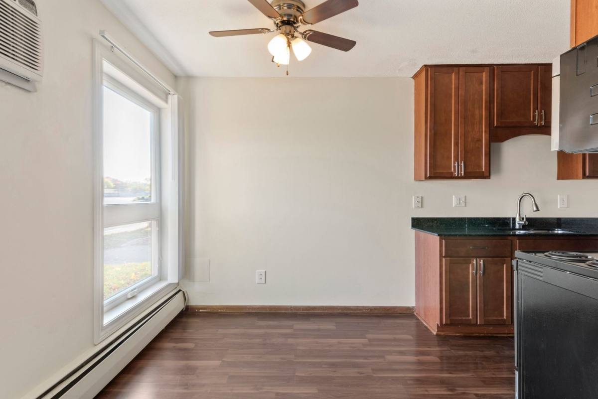 Apartment for rent at 2480 S Highway 100, Minneapolis, MN 55416