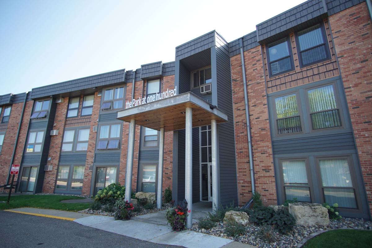 Apartment for rent at 2480 S Highway 100, Minneapolis, MN 55416