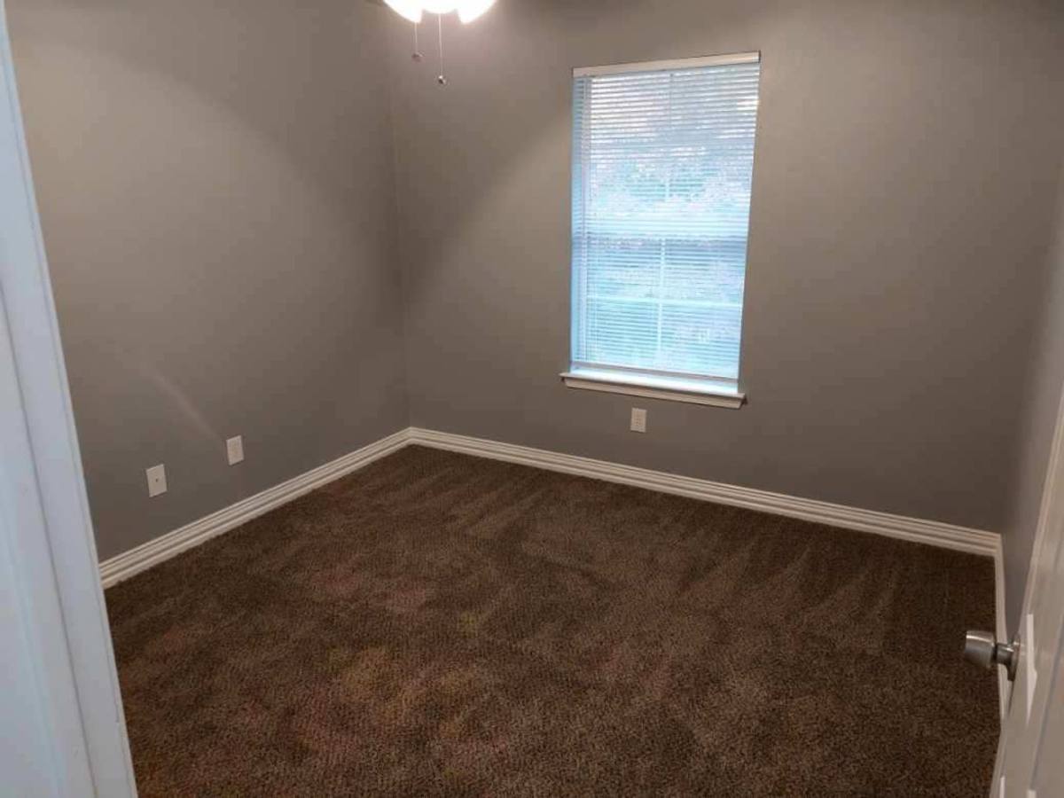Apartment for rent at 310 E Pine & #311, Hallsville, TX 75650
