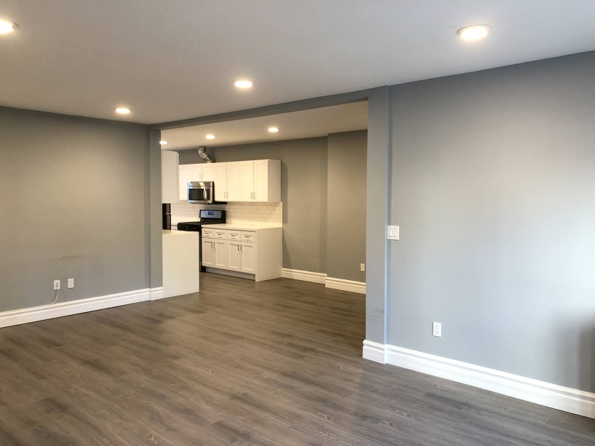 Apartment for rent at 402 Robertson Blvd, Los Angeles, CA 90048
