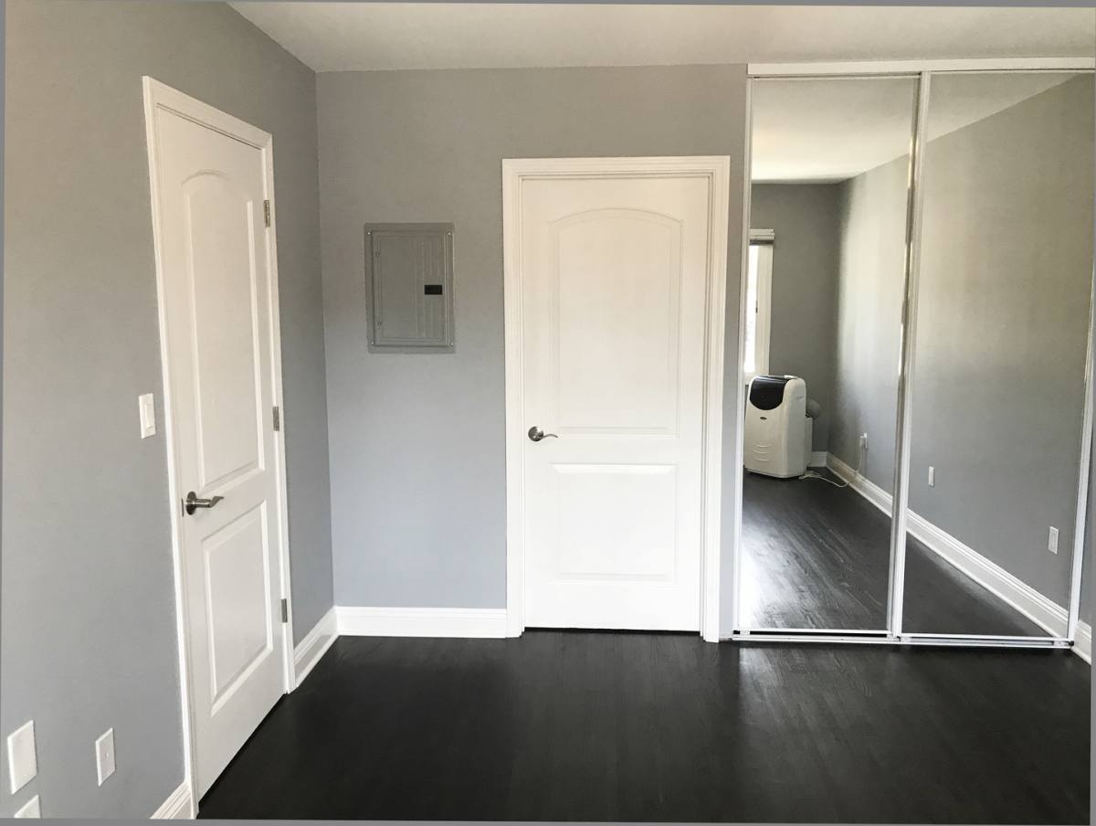 Apartment for rent at 402 Robertson Blvd, Los Angeles, CA 90048